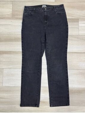 L.L.Bean Classic Fit Jeans Size 16 T Black Denim
High Rise Straight Leg Women